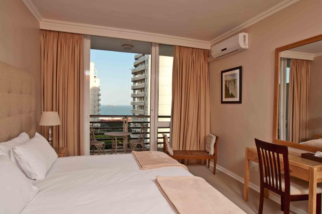 304 Lighthouse Mall Umhlanga Room photo